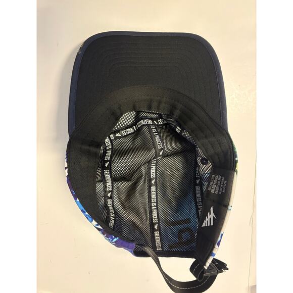 Paper planes Crew Worldwide Adjustable Buckle Strap 5 panel hat - Picture 3 of 3